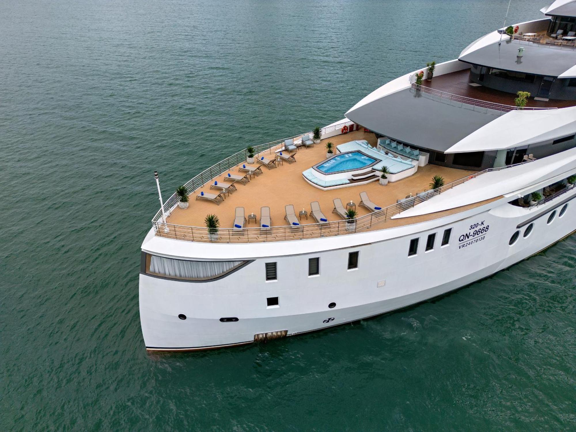 Hotel Grand Pioneers Halong Bay Cruise 2 Hạ Long Exterior foto